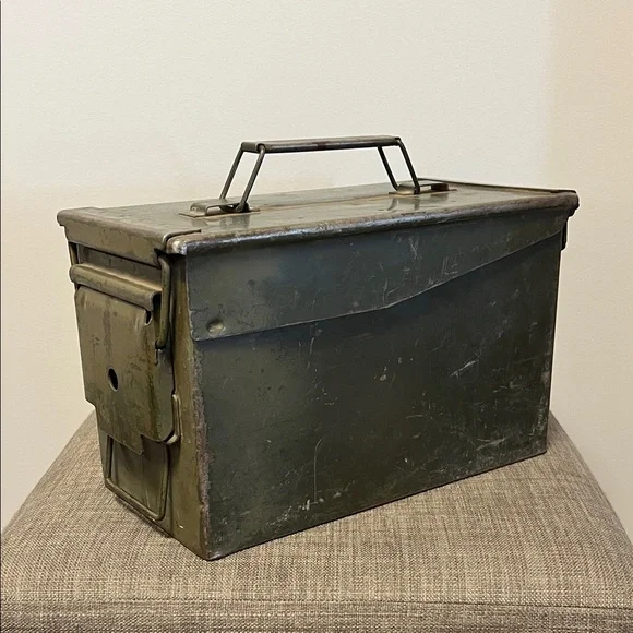 Vintage Green Metal Ammo Box - Picture 2 of 12
